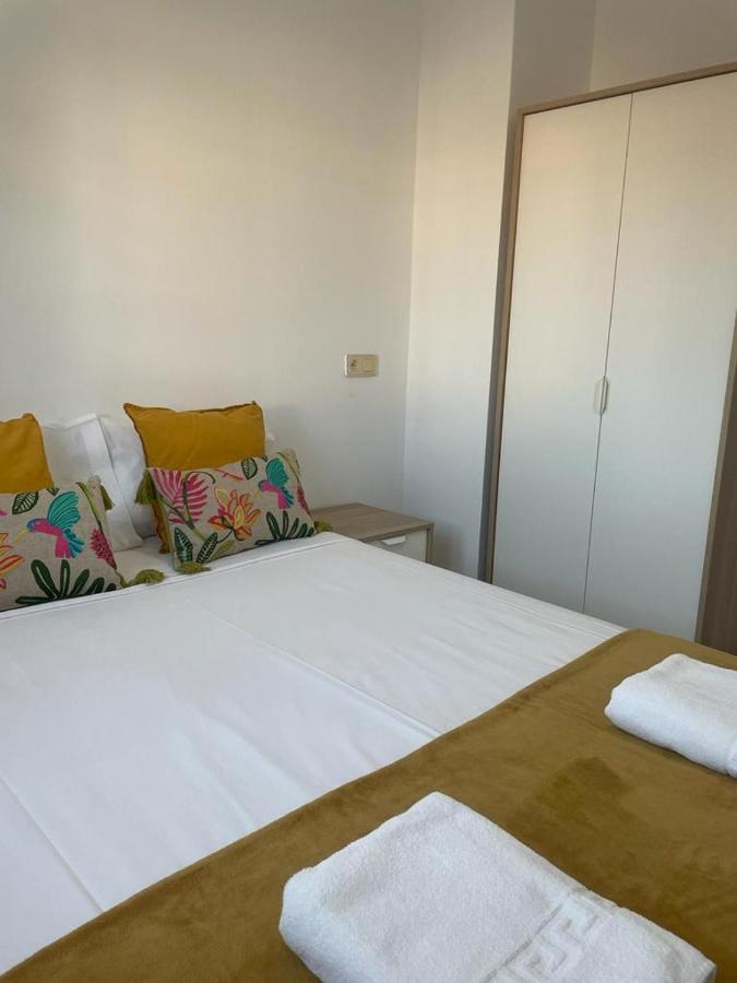 3 Rooms Con Parking Y Terraza En C Marmoles Малага Екстериор снимка