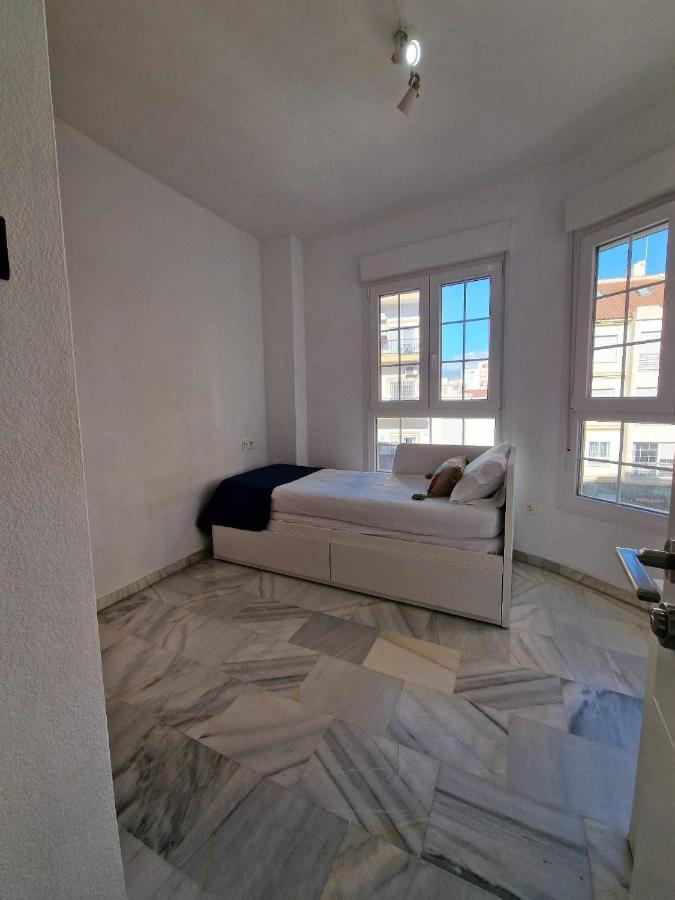 3 Rooms Con Parking Y Terraza En C Marmoles Малага Екстериор снимка