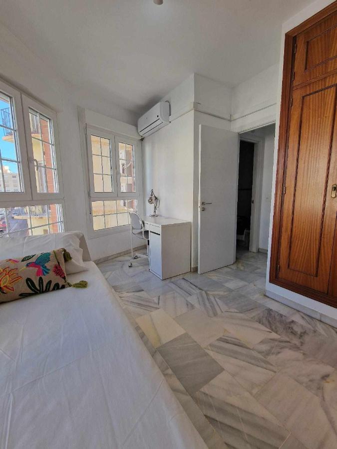 3 Rooms Con Parking Y Terraza En C Marmoles Малага Екстериор снимка