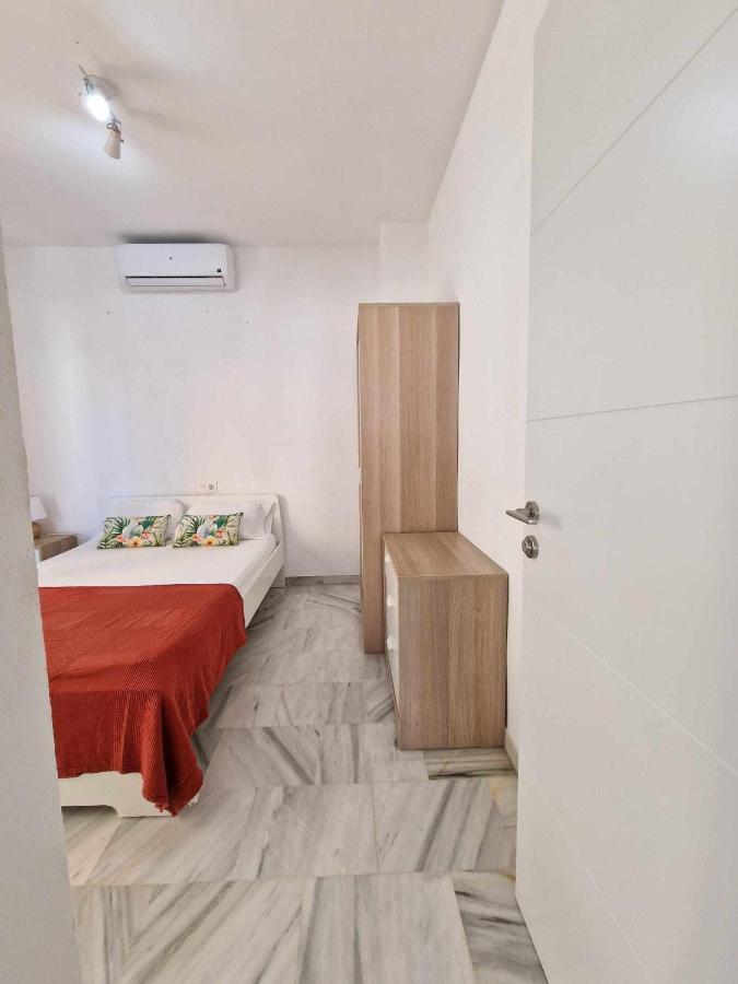 3 Rooms Con Parking Y Terraza En C Marmoles Малага Екстериор снимка