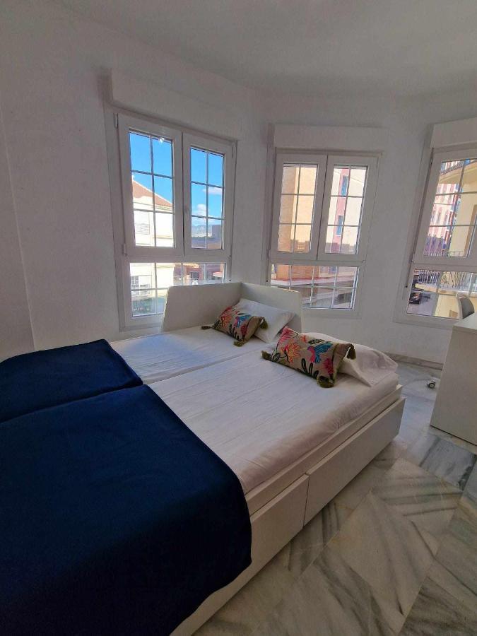 3 Rooms Con Parking Y Terraza En C Marmoles Малага Екстериор снимка