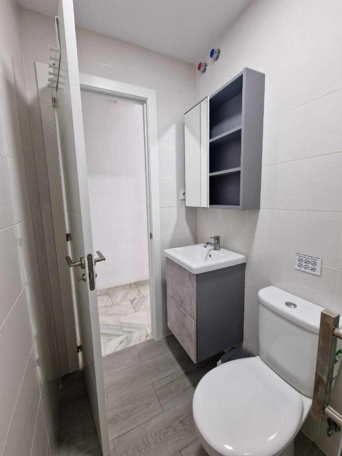 3 Rooms Con Parking Y Terraza En C Marmoles Малага Екстериор снимка