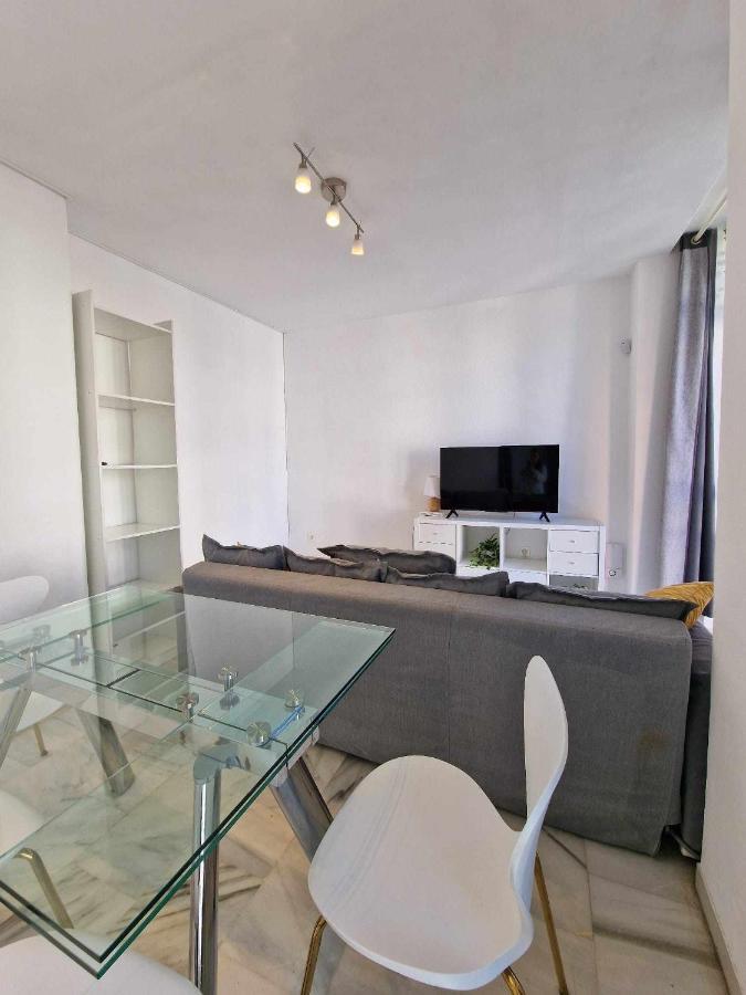3 Rooms Con Parking Y Terraza En C Marmoles Малага Екстериор снимка
