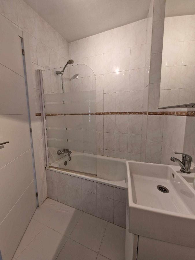 3 Rooms Con Parking Y Terraza En C Marmoles Малага Екстериор снимка